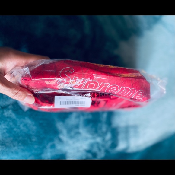 Red Supreme Waist Bag (unisex) - Picture 4 of 7